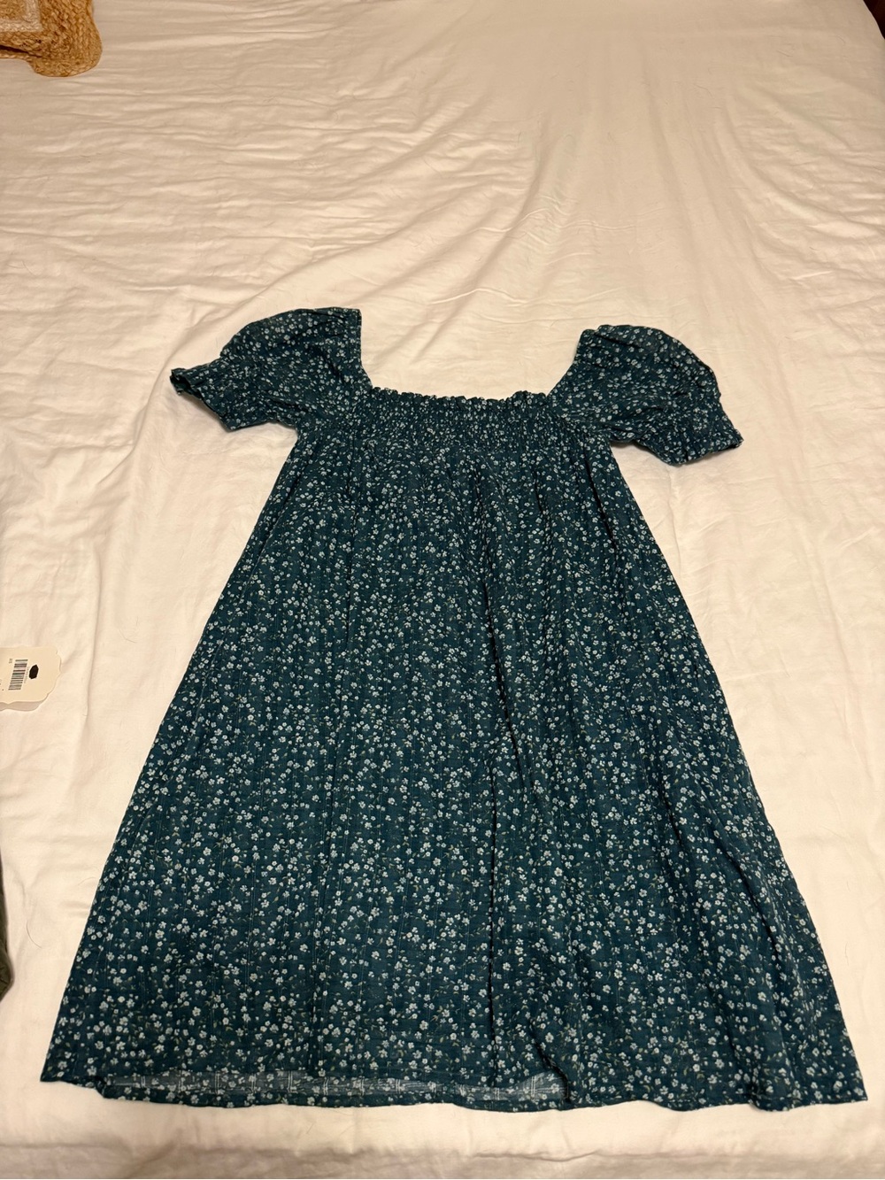 American Eagle Outfitters Teal Floral Puff-Sleeve Dress